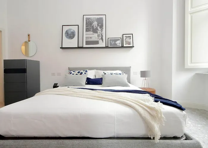 Place Art By Luxury Getaways Roma