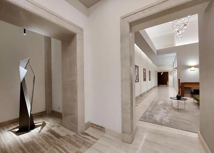 Place Art By Luxury Getaways Roma